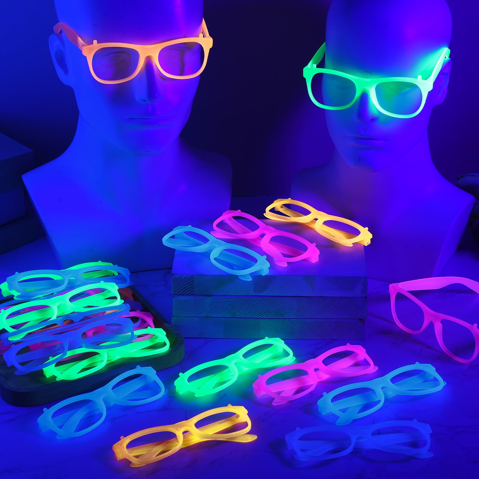 2/24個入り 暗闇で光るネオングラス レンズなし 発光グラ - Glow In The Dark Party Glasses のレビューと価格